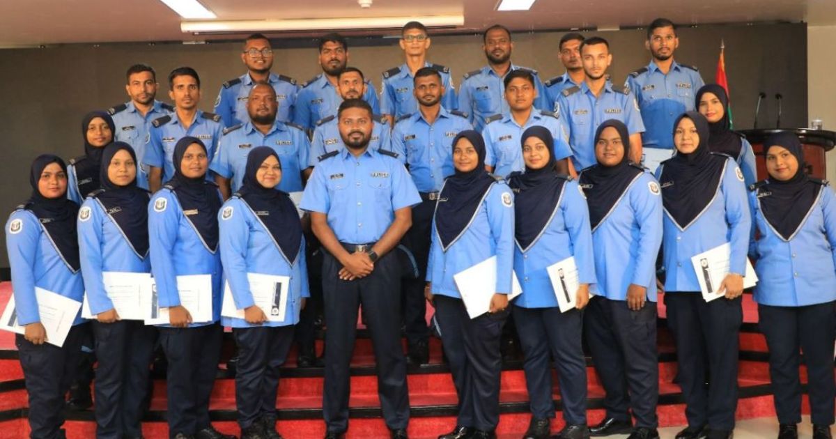 25 ފުލުހަކަށް ސެޓްފިކެޓް ދީފި