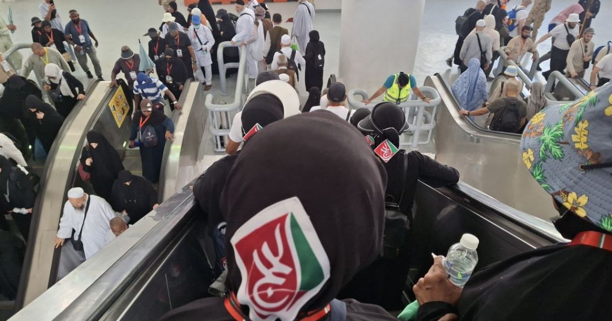 ހައްޖުވެރިން ބަލާ ގިނަ މީހުން ނުދިއުމަށް އެދެފި