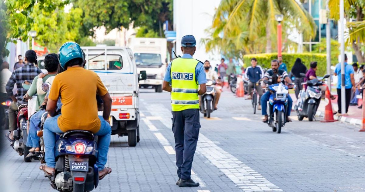 ބޮޑުތަކުރުފާނުމަގުގައި ޤަވާޢިދާ ޚިލާފަށް ޕާކުކުރާ އުޅަނދުތައް ޓޯކުރަނީ