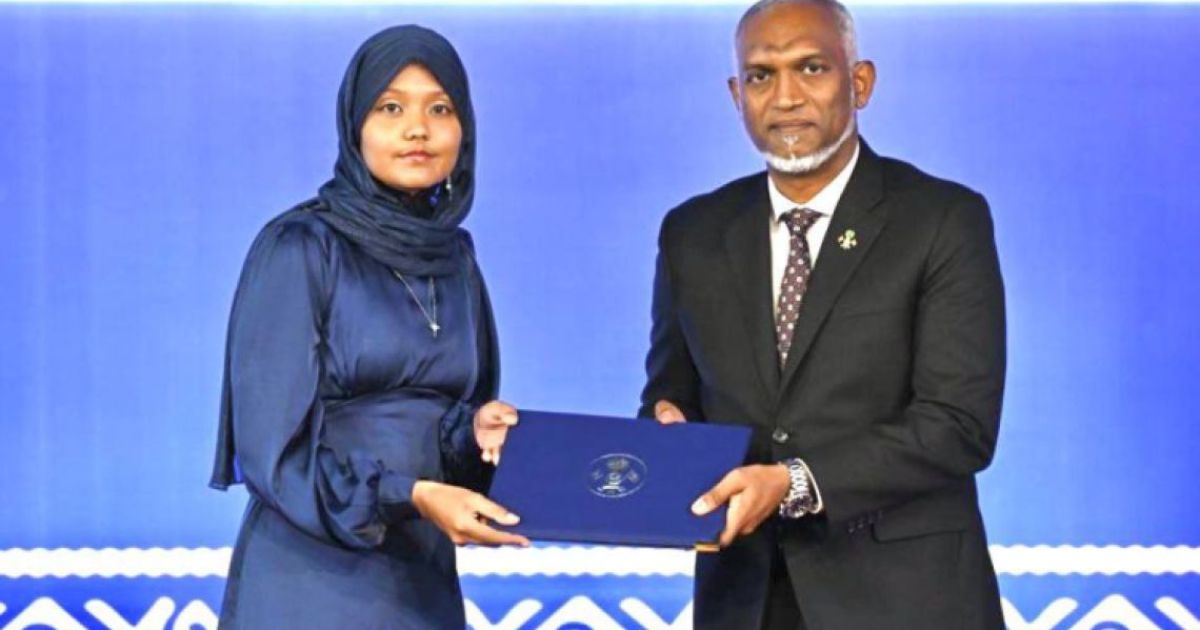1800 ދަރިވަރަކަށް މަތީ އަރުތަވެރިންގެ އިނާމު ދެނީ