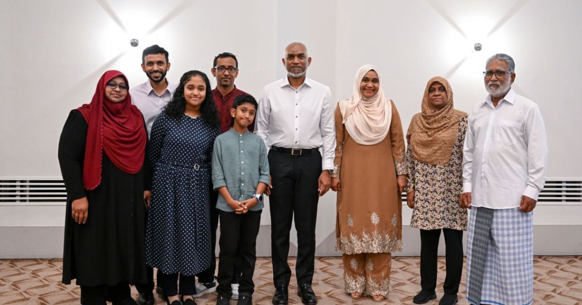 ސިންގަޕޫރުގައި ދިރިއުޅޭ ދިވެހިންނާއި ރައީސް ބައްދަލުކުރައްވައިފި