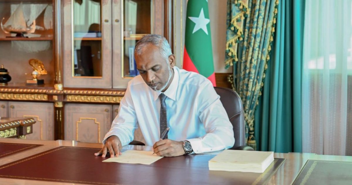 "ޒިންމާދާރުކަމެއް ނެތް ލިޔުންތެރިކަމުން ޤައުމުތަކަށް ގެއްލުން ލިބޭ"
