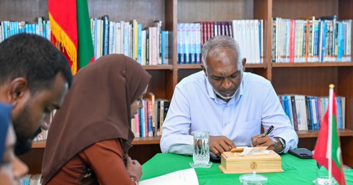 ލައިބްރަރީއަކީ މުޅި ރާސްތާއަށް އަލިކޮށްދޭ ދަންމަރެއް: ރައީސް