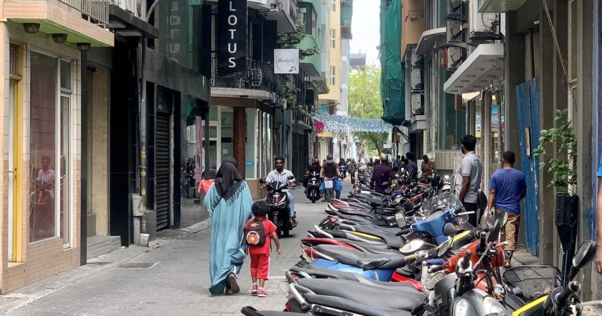 މަގު މެދުން ހިނގުން: އާދައެއް، ނުރައްކަލެއް!
