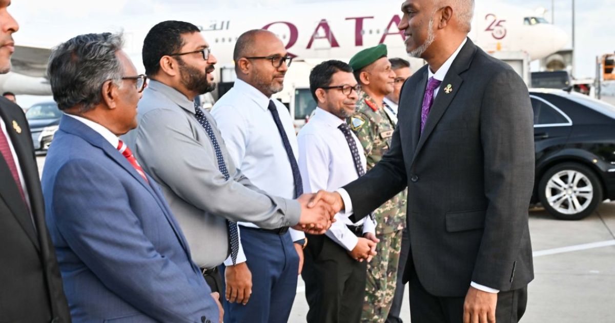 މަތީ ފަންތީގެ ބައްދަލުކުރެއްވުންތަކަކަށް ރައީސް އިނގިރޭސިވިލާތަށް ފުރާވަޑައިގެންފި
