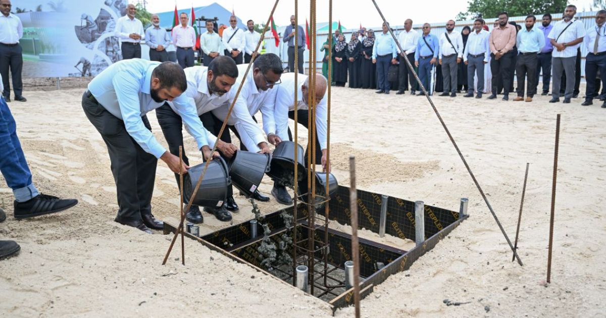 ހޮޅުދޫގައި އިމާރާތްކުރާ ފިޓްނަސް ސެންޓަރުގެ ބިންގާ އަޅައިފި
