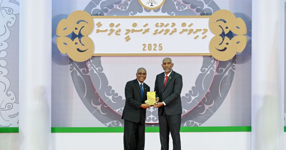 ހާރިޖީ ހިދުމަތުގެ އެންމެ މަތިވެރި ޝަރަފު ސަލީމަށް