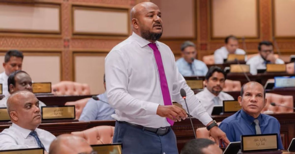 2 ކޮމިޓީ އަކުން ޝުޖާއު ވަކިކޮށްފި