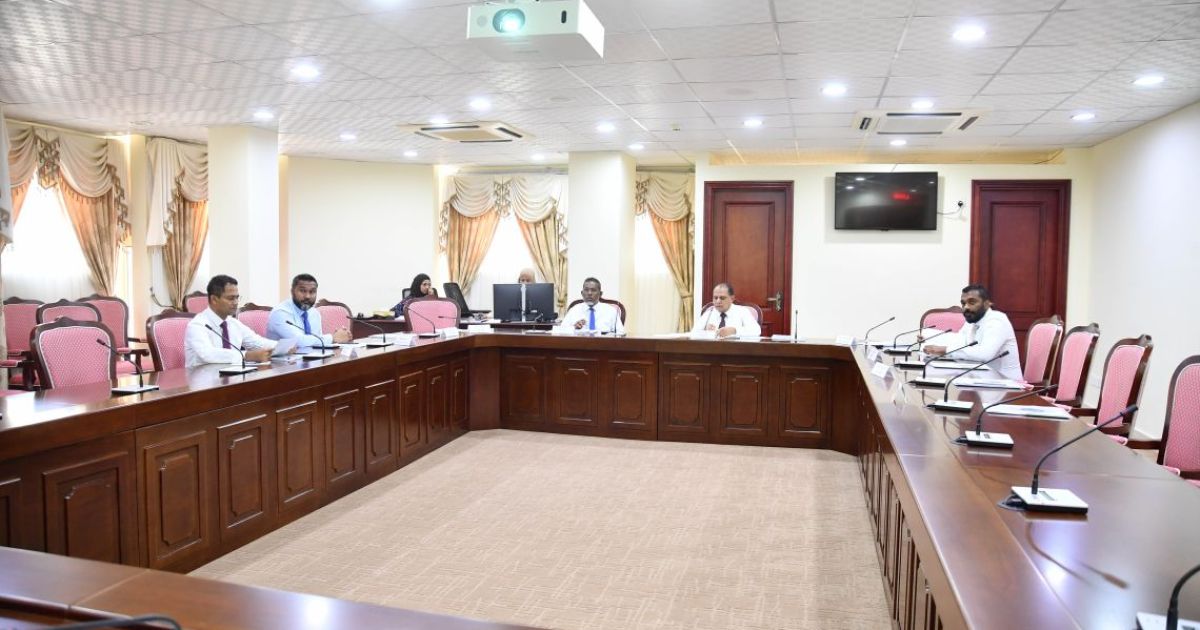 މީޑިއާ ބިލަށް ނޫސްވެރިންނާއި އިދާރާތަކުގެ ހިޔާލު ހޯދަނީ!