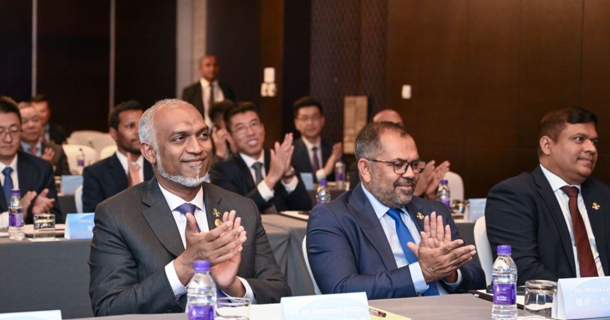 ރާއްޖެއާއި ޗައިނާއާ ދެމެދު އެއްބަސްވުންތަކެއްގައި ސޮއިކޮށްފި