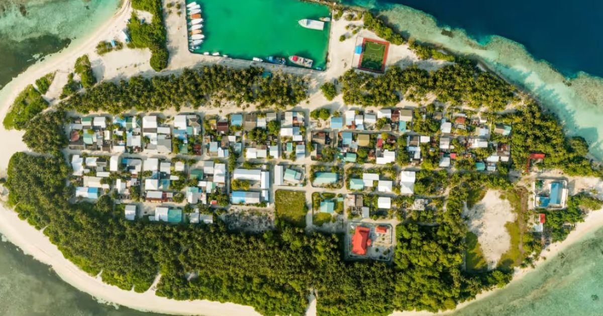 ދޮންފަނުގެ ބިން ނުހިއްކަން ރައީސް ނިންމަވައިފި