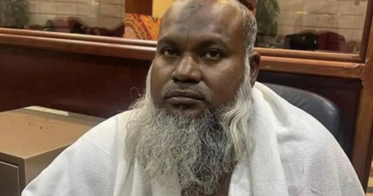 އުމްރާވެރިންނަށް ލަނޑުދިން މީހާ 3 އަހަރަށް ޖަލަށް