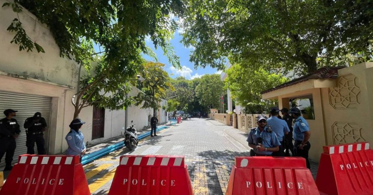 މުޒާހަރާ ކޮންޓްރޯލުކުރުމަށް ހާލަތާނުބައްދަލު ބާރުގެބޭނުމެއް ނުކުރަން: ފުލުހުން