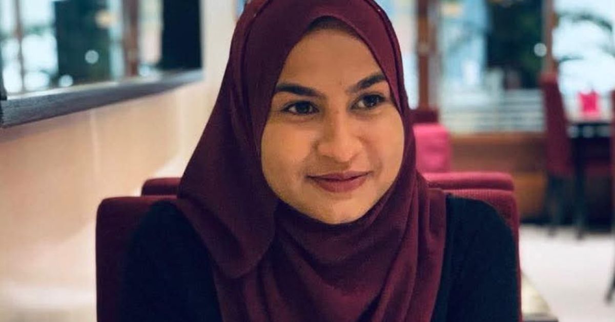 ޕްރެޒެންޓަރު އިނާޔަތު ހައްޔަރުކުރީ ގިނަޢަދަދެއްގެ މަސްތުވާތަކެއްޗާއެކު