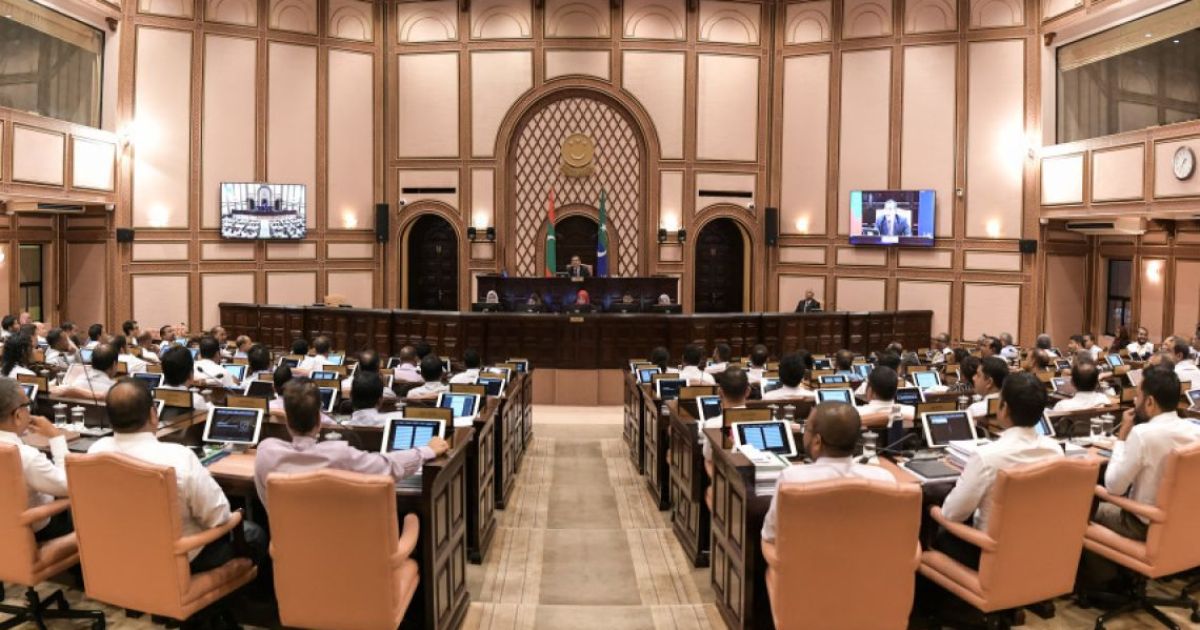 ރީ-އެމްޕްލޯއިމަންޓް ބިލު މަޖިލީހަށް ބަލައިގަނެ ކޮމިޓީއަށް ފޮނުވައިފި