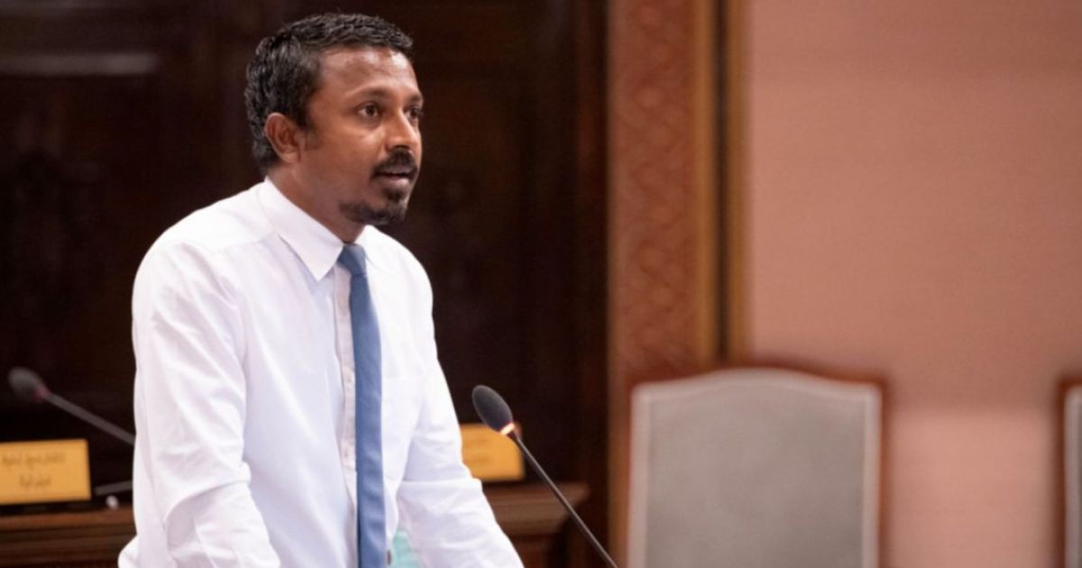 އެއްވެ އުޅުމުގެ ގާނޫނު އިސްލާހުކުރާނަން: އުޝާމް