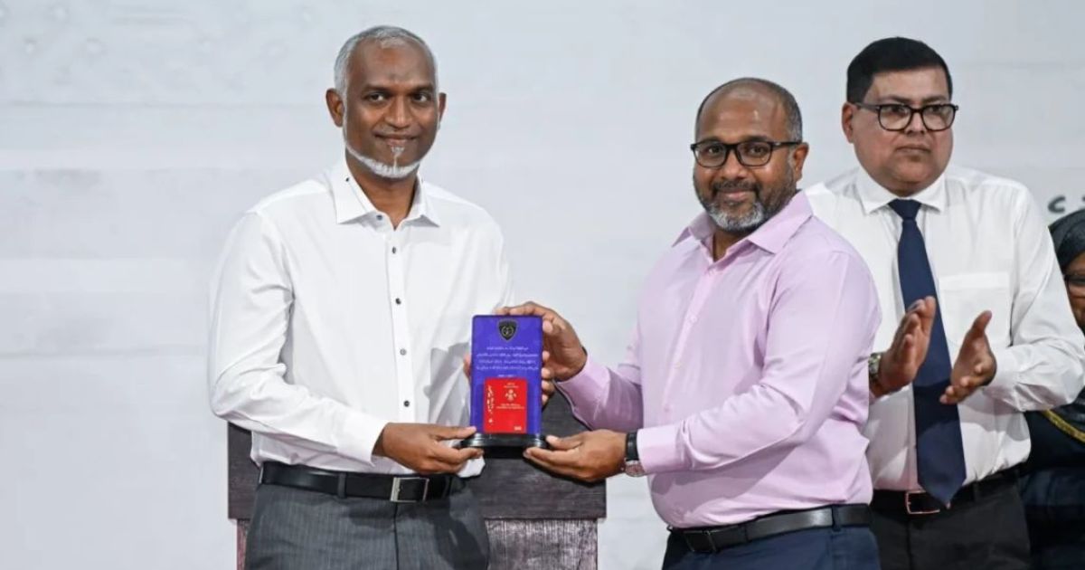 އަތޮޅުތަކުގެ އޮފީސްތަކުން 900 އަށްވުރެ ޕާސްޕޯޓު ދޫކޮށްފި