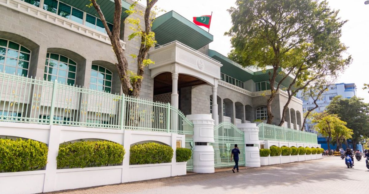 ނޮވެމްބަރު 2 ވެސް ބަންދު، ކުރު ޗުއްޓީއެއް