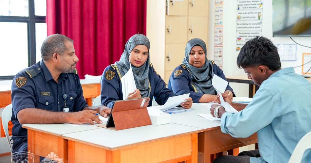 އިމިގްރޭޝަނުގެ ވޯކް-އިން އިންޓަވިއުއަށް 500 އަށްވުރެގިނަ މީހުން