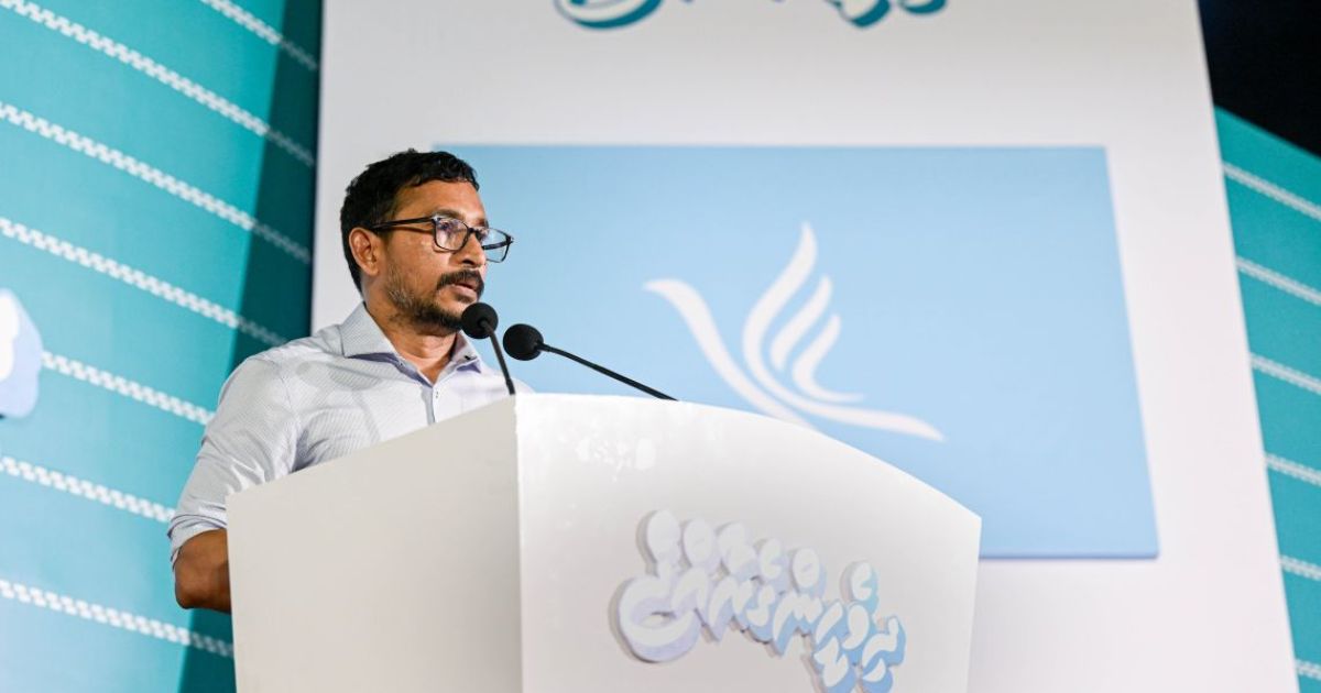 ރައީސްގެ ހުރިހާ ވަގުތެއް ހުސްކޮށްލައްވަނީ ގައުމަށްޓަކާ: ފަލާހު