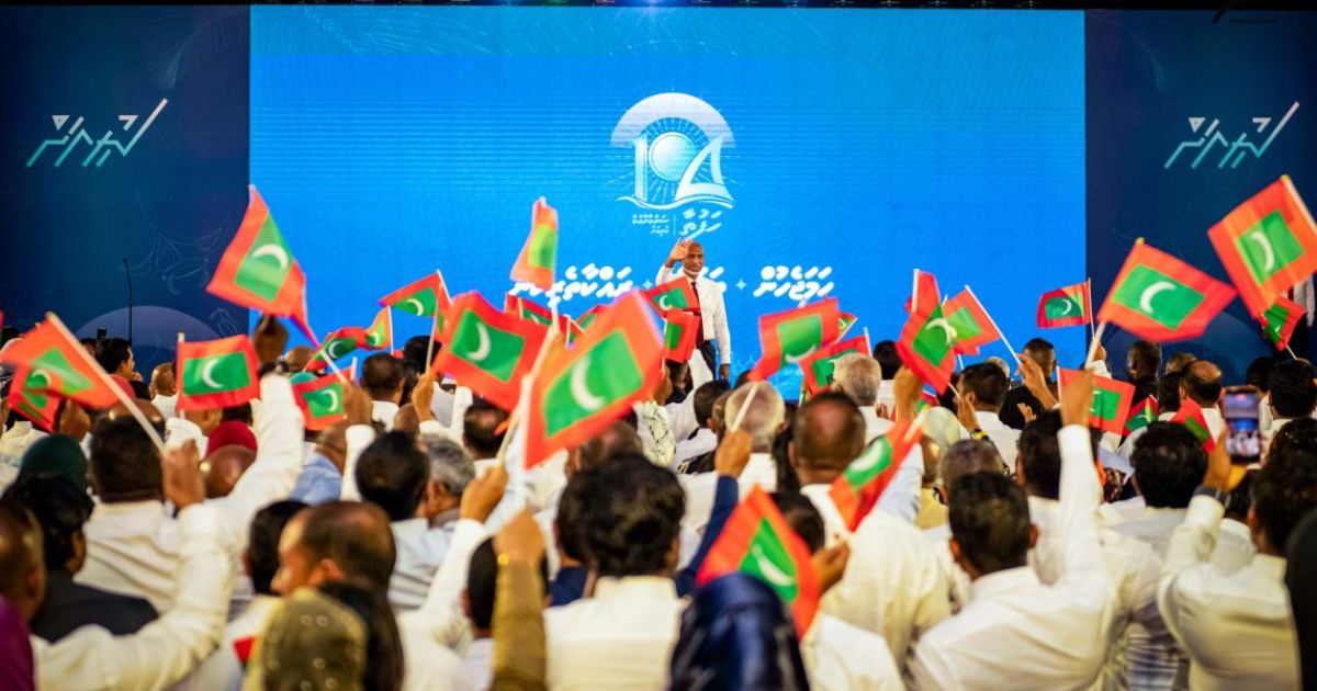 "ޚާރިޖީ ސިޔާސަތު ބައްޓަންކުރަނީ ދިވެހިންނަށް އިސްކަންދިނުމަށް"