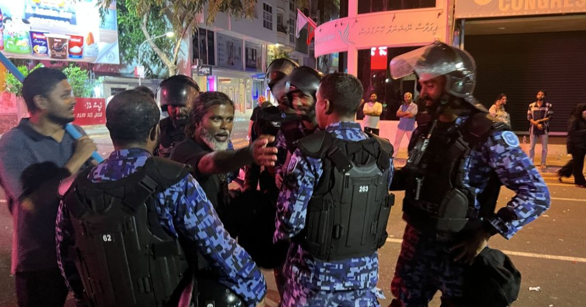 މުޒާހަރާގައި ހައްޔަރުކުރި މީހުންނަށް ދައުވާ ނުކުރަން ނިންމައިފި