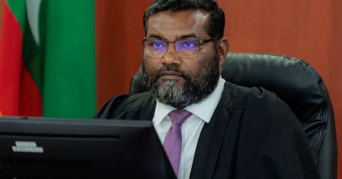 ފަނޑިޔާރު ފައިސަލަށް މަނީ ލޯންޑަރިންގެ ތުހުމަތު