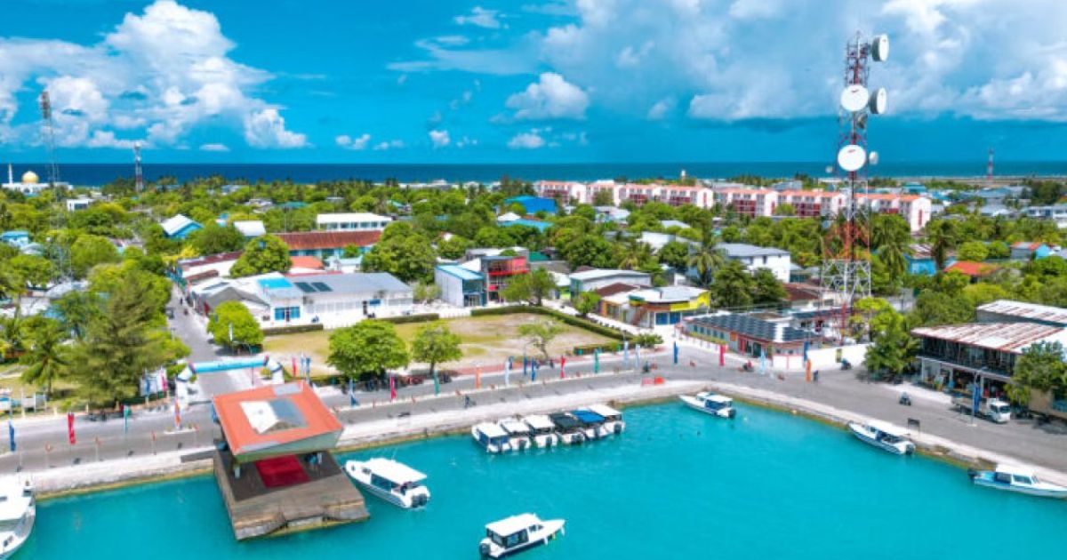 ބަދުއަހުލާގީ އަމަލު ހިންގަން ތިއްބާ ބަޔަކު ހައްޔަރުކޮށްފި