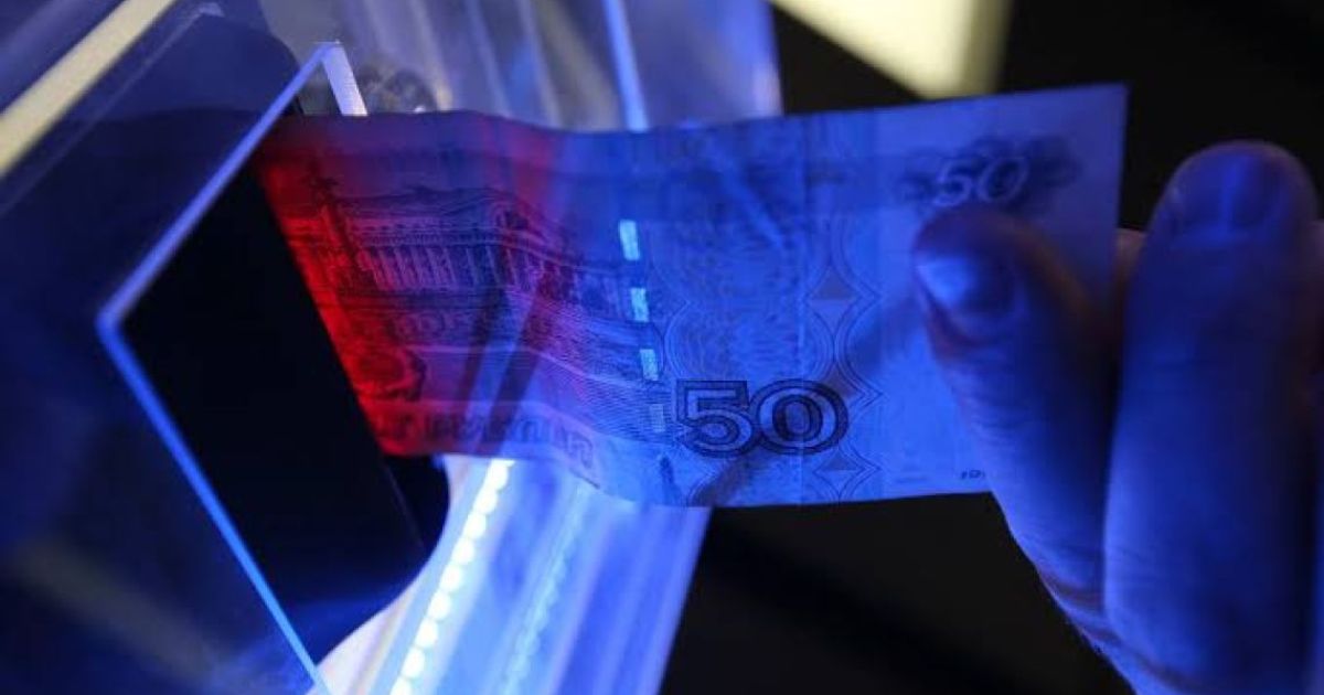 ރަޝިޔާގެ ފައިސާ ވަގަށް ނަގަން އީޔޫއިން ހެދި ޕްލޭނަށް އިނގިރޭސީންނާއި ފްރާންސްގެ ބޭންކުތައް ދެކޮޅުހަދައިފި