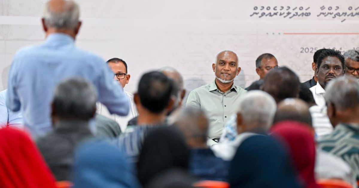 ކުދި، މެދުފަންތީގެ ވިޔަފާރިވެރިންނާ ރައީސް މިރޭ ބައްދަލުކުރައްވަނީ