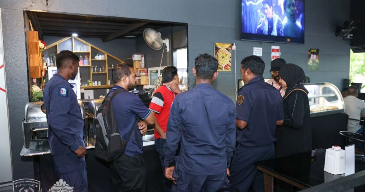 ބިދޭސީން ހިންގާ 56 ވިޔަފާރިއެއް ބަންދުކޮށްފި