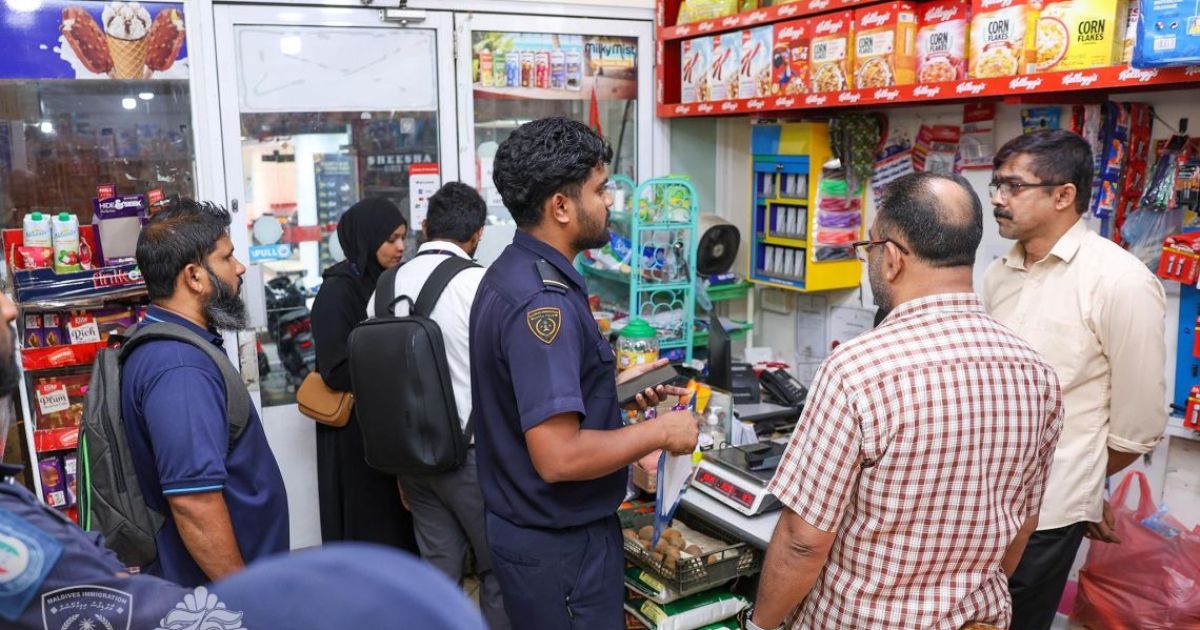 ބިދޭސީން ވިޔަފާރިކުރާ 12 ތަނެއް އިމިގްރޭޝަނުން ބަލައިފާސްކޮށްފި
