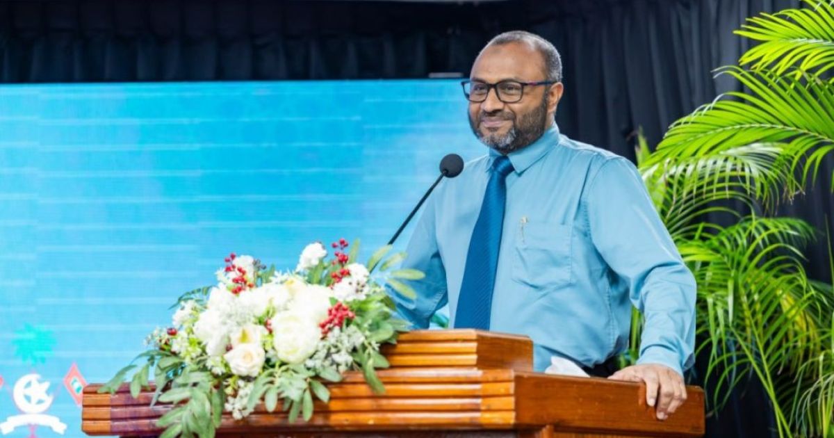 މިސްކިތްތަކުގައި ބަހައްޓާފައި ހުންނަ ސުތުރާތައް ނަގަނީ
