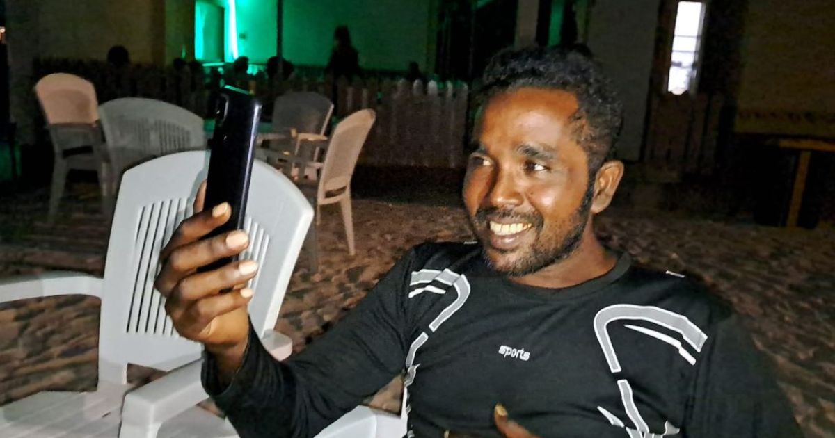 ޓިކްޓޮކްގައި މަޝްހޫރުކަން ހޯދި އަމްޖަދު ނިޔާވެއްޖެ