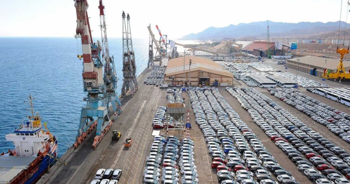 ހޫޘީންގެ ހަމަލާތަކުގެ ސަބަބުން އިސްރާއީލު ބަނދަރު އަދިވެސް ޕެރަލައިޒްވެފަ!