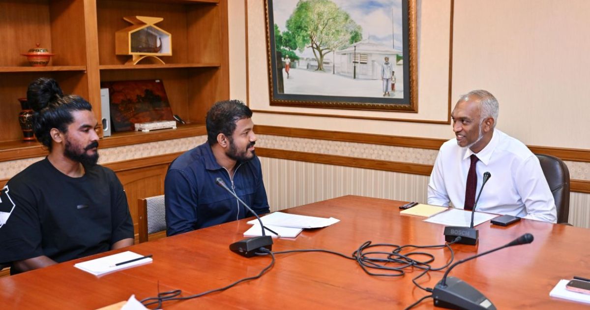 މުދާ އުފުލާ ލޮރީ ޑްރައިވަރުންނާއި ރައީސް ބައްދަލުކުރައްވައިފި