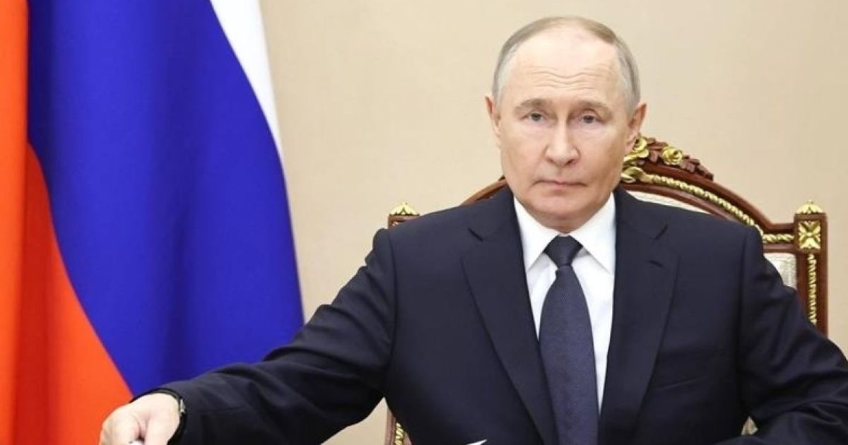 ޣައްޒާ އަށް އެހީ ވައްދާ! ސިޔާސީ ޙައްލު ހޯދާނީ އޭގެ ފަހުން: ޕޫޓިން