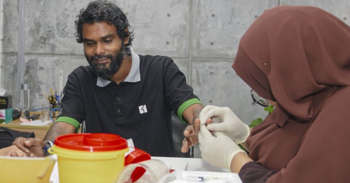 އެޗްޑީސީގެ މުވައްޒަފުން އިސްނަގައިގެން ލޭ ހަދިޔާކުރަނީ