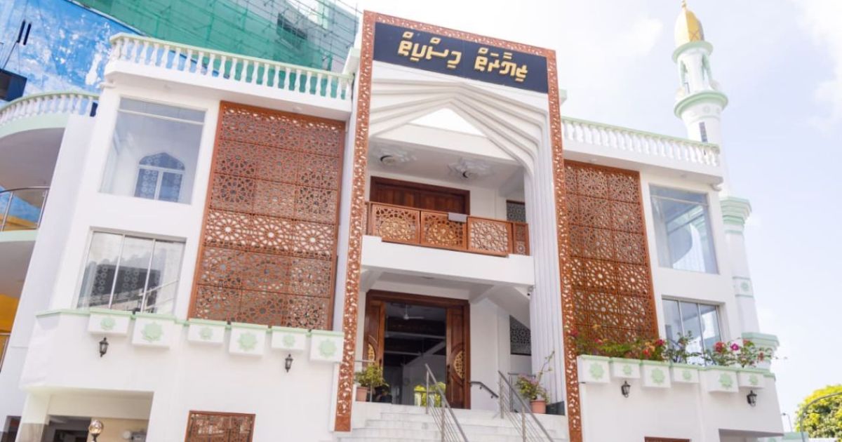 އިލްމު އުނގެނުމަކީ ސުވަރުގެއަށް މަގު ފަހިކޮށްދޭ އަޖުރު މަތިވެރި ޖިހާދެއް: ހުކުރު ހުތުބާ