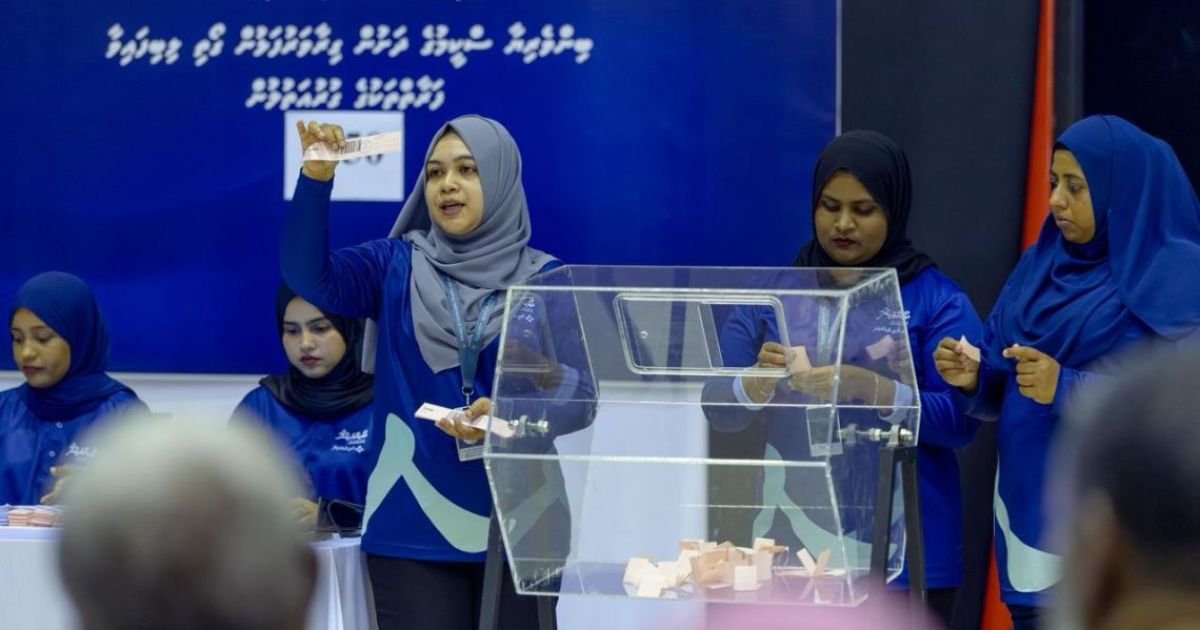 ގިރާވަރުފަޅުން ދޫކުރާ ގޯތީގެ ގުރު ނަގަން ފަށައިފި