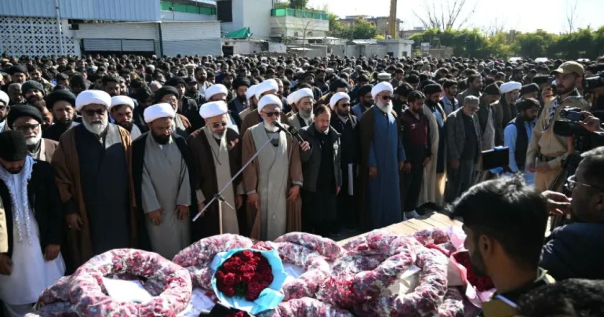 ޕާކިސްތާނުގައި ހުކުރުނަމާދުގައި ތިއްބާ ޖާނުންދިދާވުމުގެ ޙަމަލާއެއް ދީ 31 މީހުން މަރާލައިފި