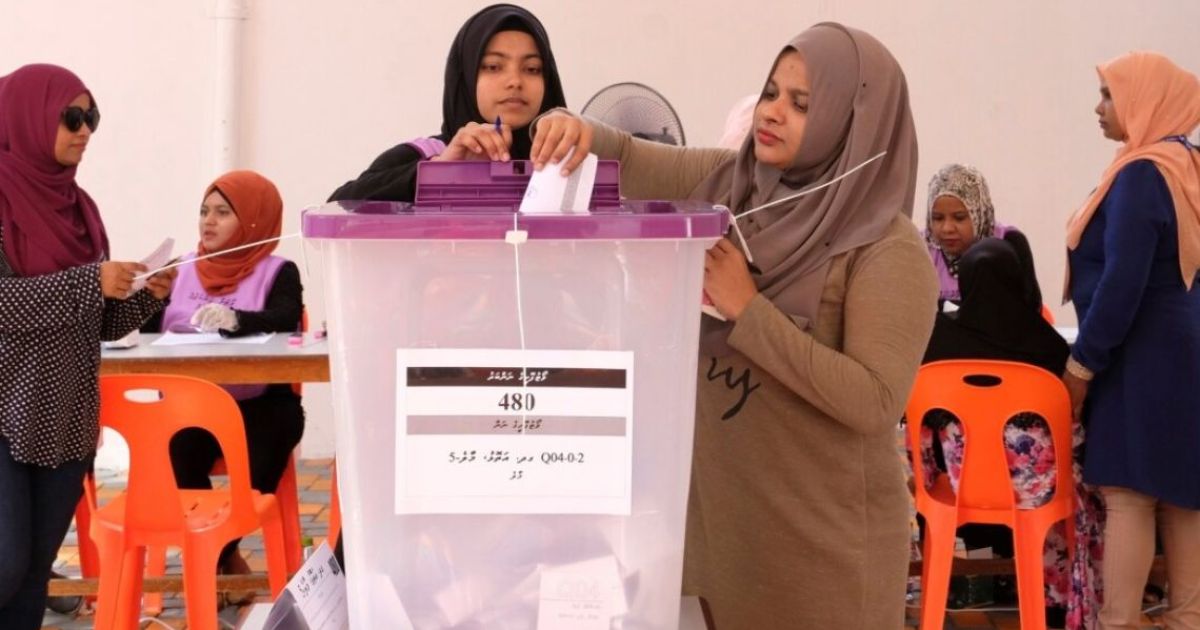 އިންތިހާބުގެ ގުރުއަތުލުން މާދަމާ އެއްވަގުތެއްގައި ބާއްވަނީ