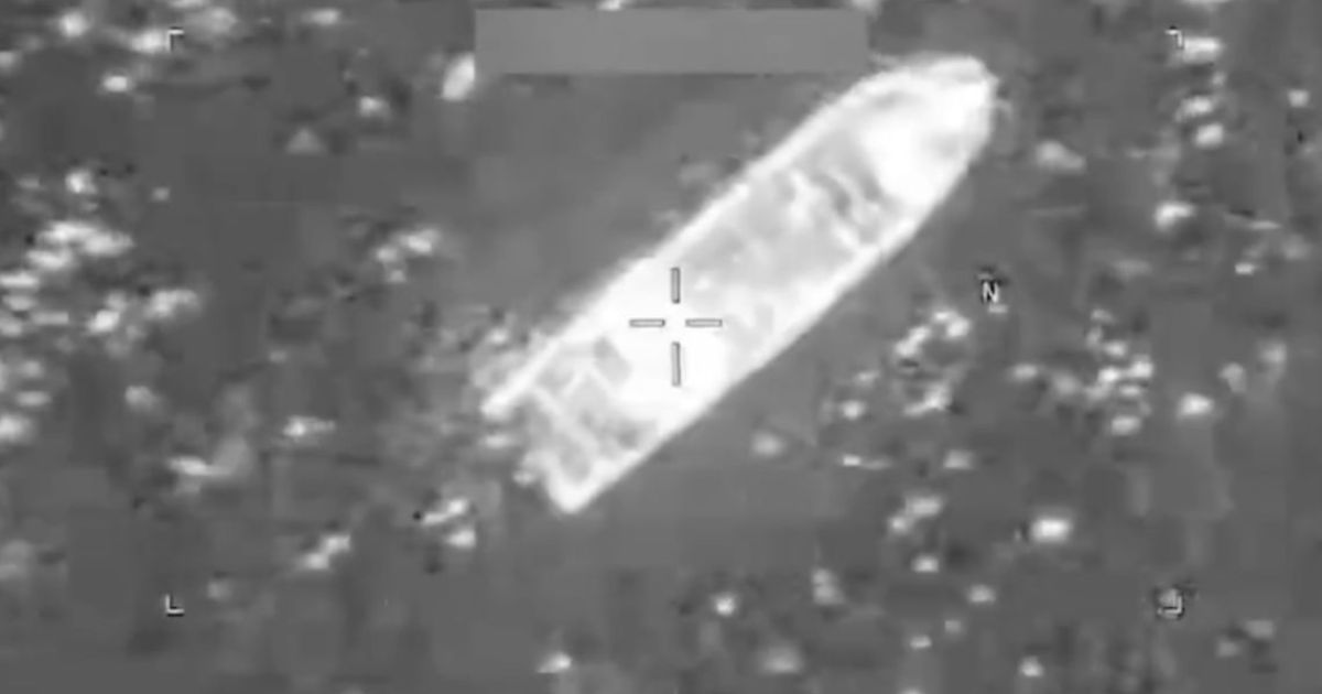 މަސްތުވާތަކެތި އުފުލި މެކްސިކޯގެ ބޯޓަކަށް ޙަމަލާދީ 11 މީހުން މަރާލައިފި