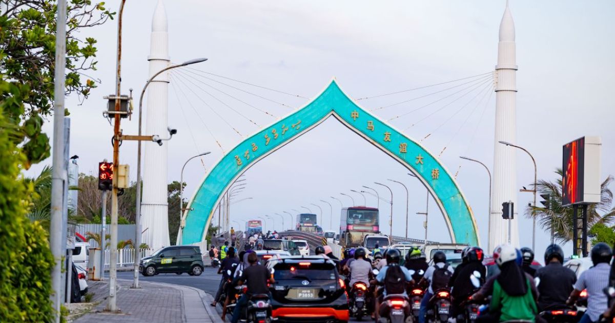 ބްރިޖު ކައިރީ ހިނގި އެކްސިޑެންޓެއްގައި 16 އަހަރުގެ ކުއްޖަކު ނިޔާވެއްޖެ