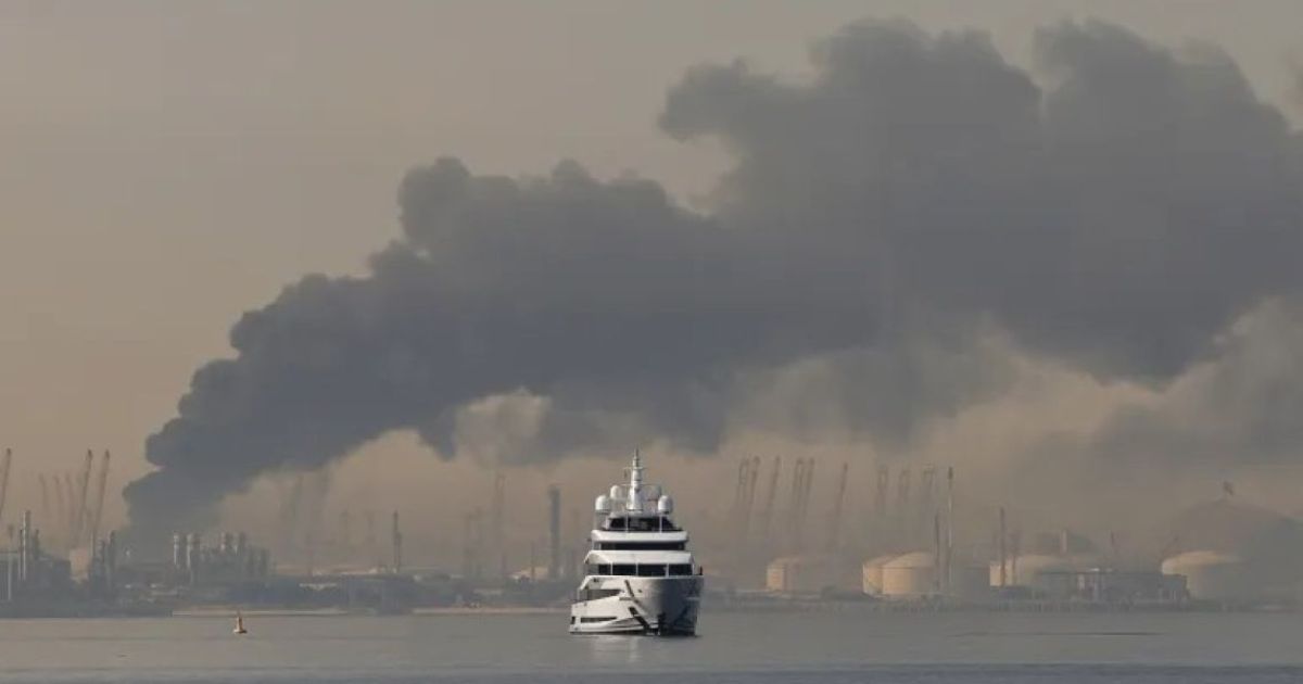 ގަލްފުގައި ހުރި އެމެރިކާގެ މަސްލަހަތުތަކަށް އަމާޒުކޮށް އީރާނުން ދިން ހަމަލާތަކަކާއެކު ދުބާއީ، ދޯހާ އަދި މަނާމާ ގޮވުންތަކުން ގުޑައިފި