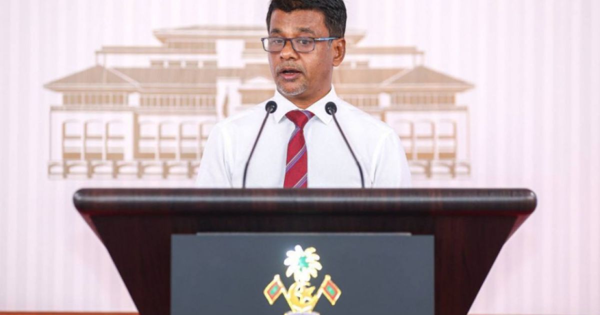 ޝީޝާ މަނާކޮށް ހަކުރުން ޓެކްސް ނެގުމަށް މަޝްވަރާކުރަނީ