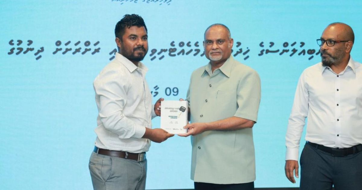 އަތޮޅުތެރޭގެ އިތުރު 14 ރަށަކަށް އެމްބިއުލާންސް ހަވާލުކޮށްފި