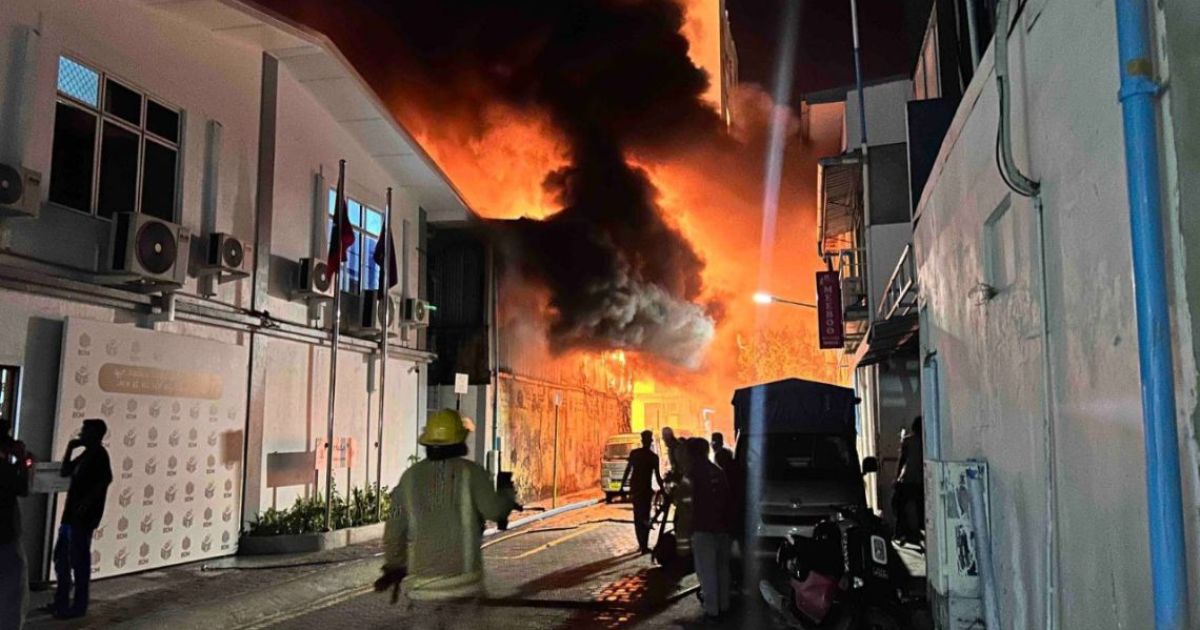 އިއްޒުއްދީން މަގުގައި ހުރި ގުދަނެއްގައި ރޯވެ، އަނދަނީ