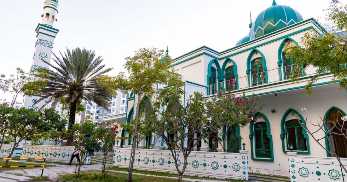 ގާފިލުކަމުގެ ނިދީން ހޭލައި ހެޔޮ އަމަލުކުރައްވާ: ހުތުބާ