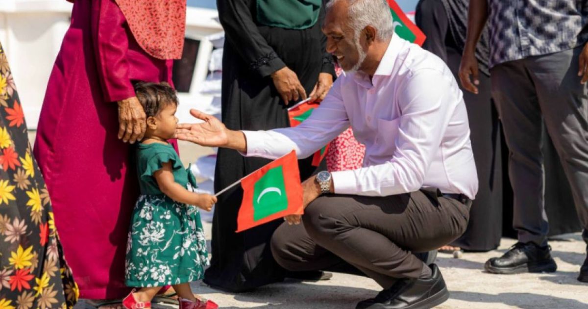 "އެންމެ އިސް ސިޔާސަތަކީ ހަމަހަމަ މުޖުތަމައެއް ބިނާކުރުން"